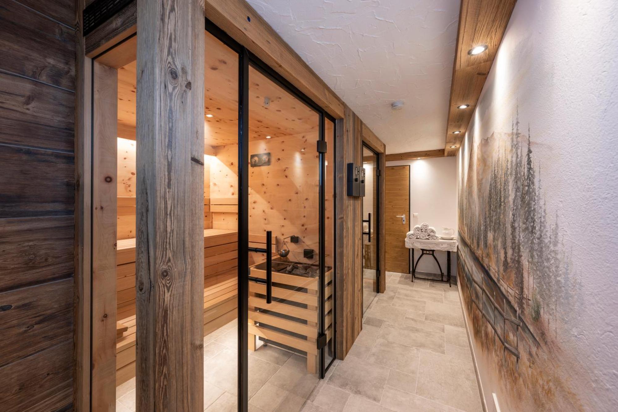 Hotel Haus Lungau Mauterndorf  Exteriör bild